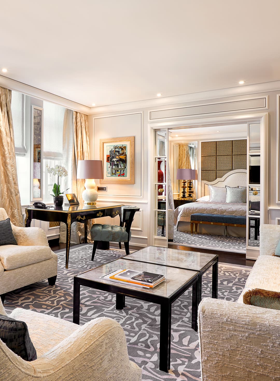 Lakeside Suite salon at Baur au Lac