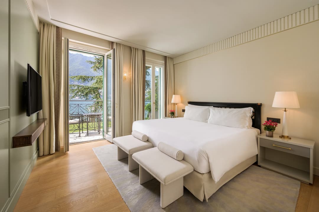 Vista Lago Suite bedroom at Mandarin Oriental, Lago di Como, Blevio