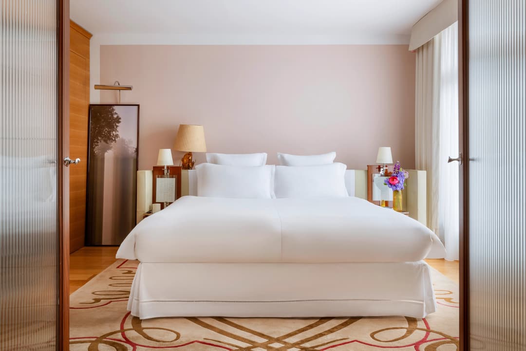Guest room at Le Royal Monceau Raffles Paris