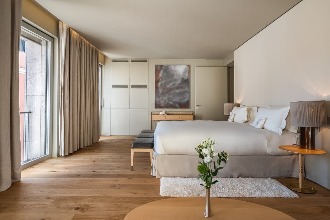 Guest room at Verride Palacio de Santa Catarina, Lisbon
