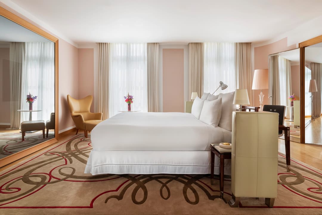 Guest room at Le Royal Monceau Raffles Paris
