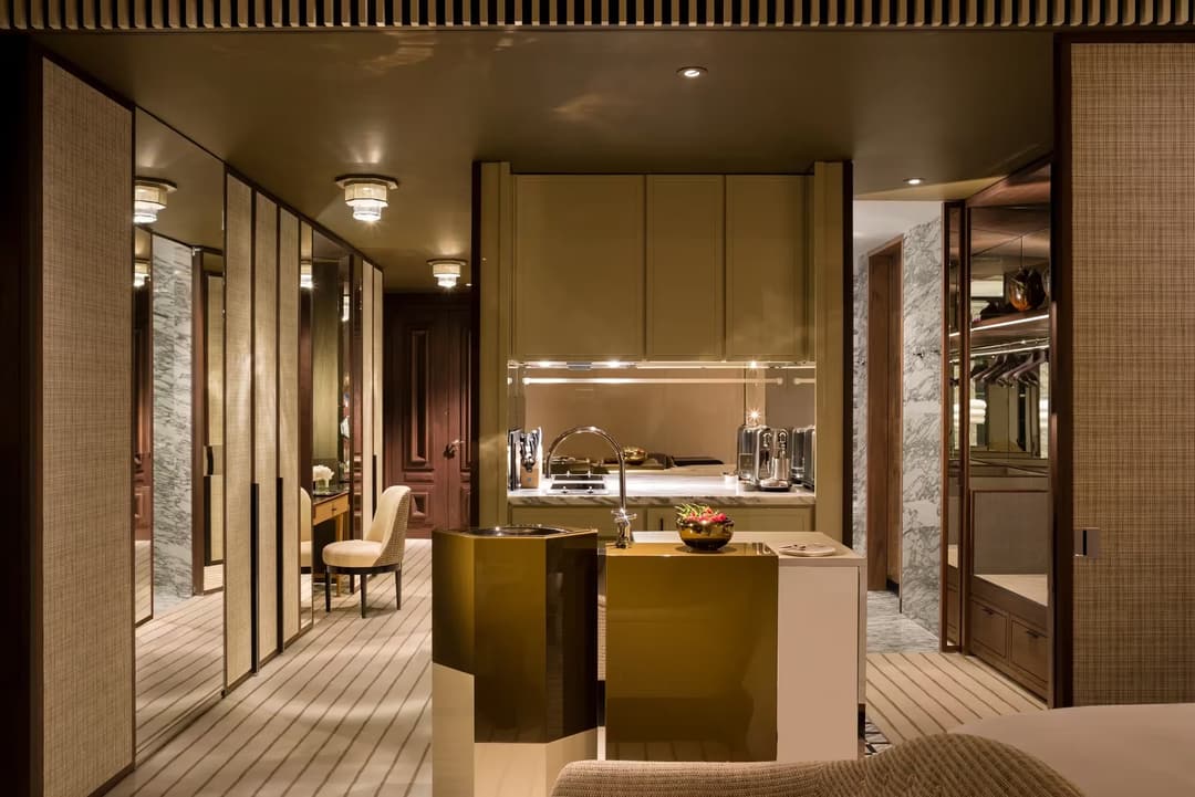 Suite living room at Rosewood Hong Kong